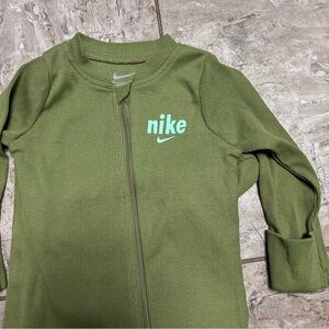 Nike Olive Green Ribbed Jacket